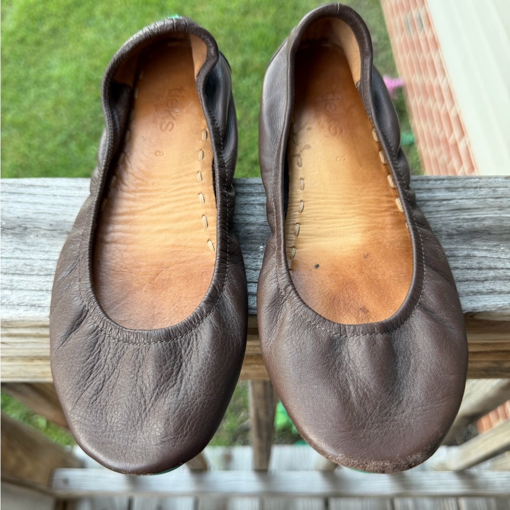 Women's Tieks brown ballet flats size 8